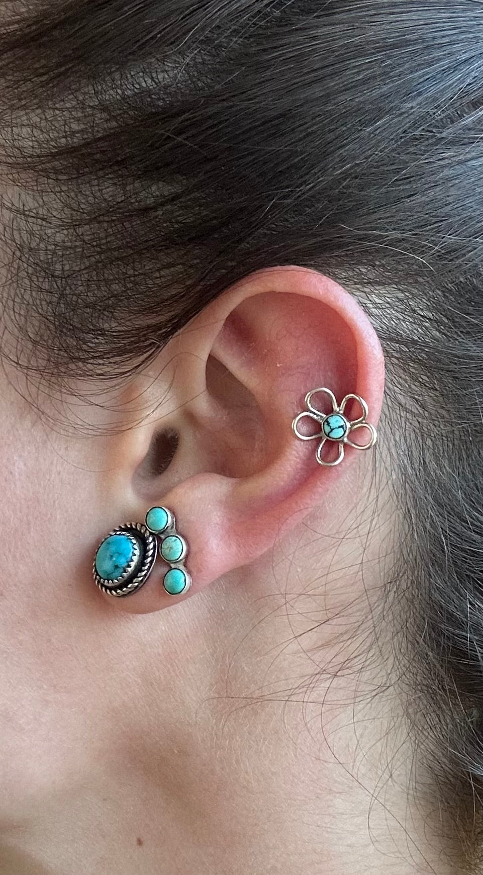 Cartilage 3 Stone Earring